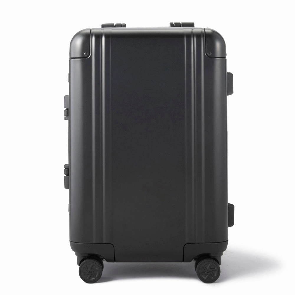 Zero Halliburton Classic Aluminum International Carry on