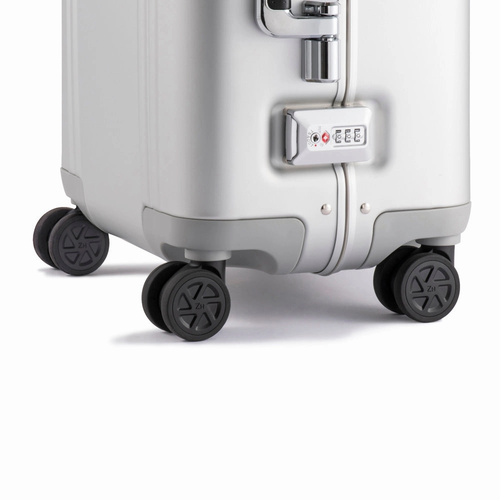 Zero Halliburton Classic Aluminum International Carry on