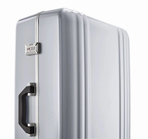 Zero Halliburton Classic Polycarbonate 2.0-19" Carry-On 4-Wheel Spinner, Blue
