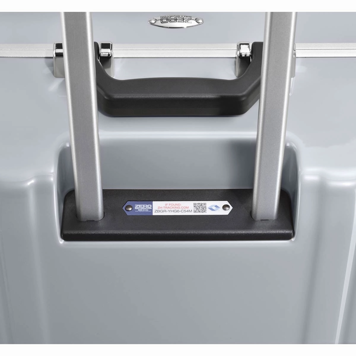 Zero Halliburton Classic Polycarbonate 2.0 19In Carry On 4-Wheel Spinner