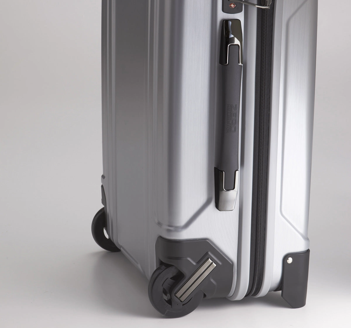 Zero Halliburton Geo Polycarbonate Carry On 2 Wheel Travel Case