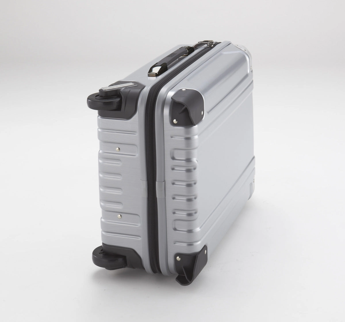 Zero Halliburton Geo Polycarbonate Carry On 2 Wheel Travel Case