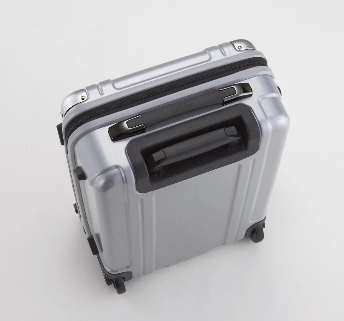 Zero Halliburton Geo Polycarbonate Carry On 2 Wheel Travel Case