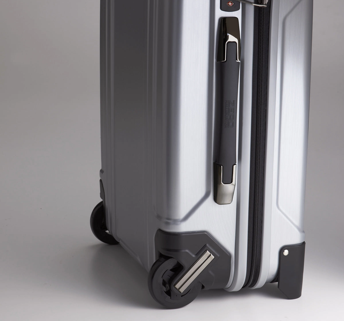 Zero Halliburton Geo Polycarbonate Carry On 2 Wheel Travel Case