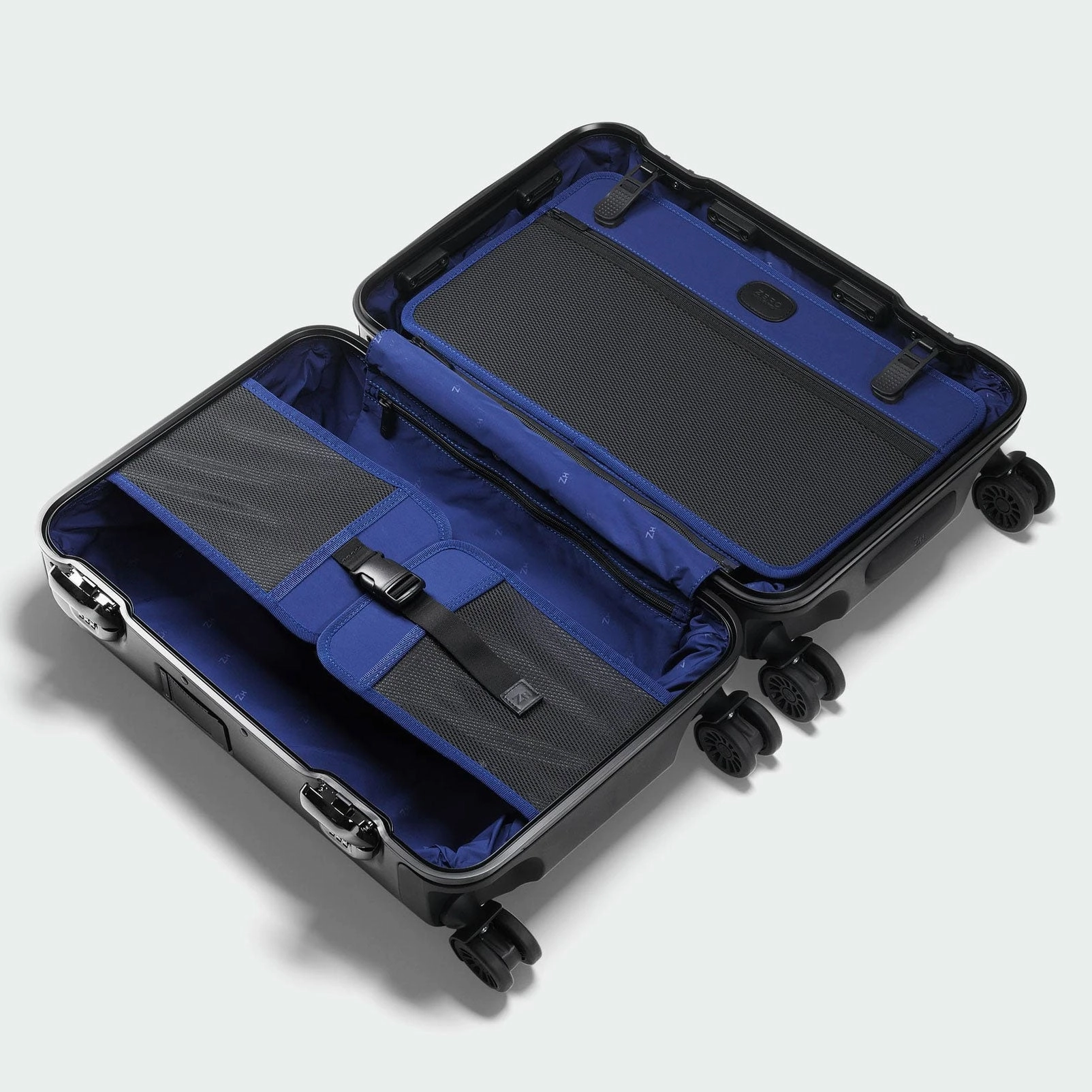 Zero Halliburton Pursuit Aluminum Continental Carry-On Case